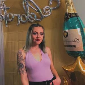 Meet your Posher, Nicole